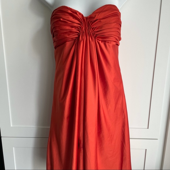 Strapless Ruched Knee-Length Dress - Picture 4 of 7